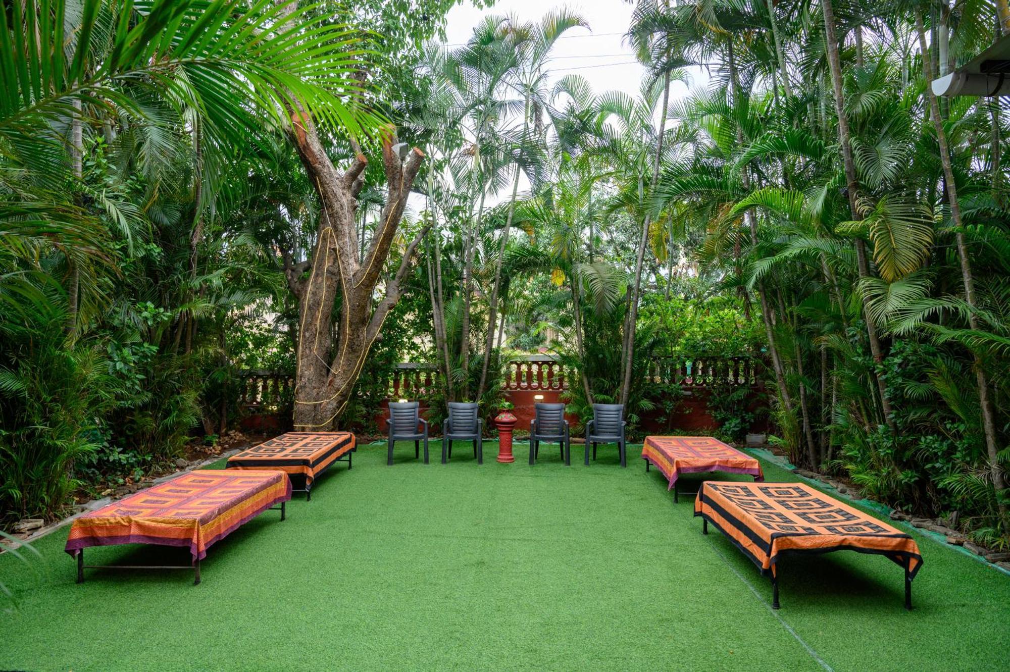 Girivihar Holiday Club - Pure Veg Lonavala Extérieur photo