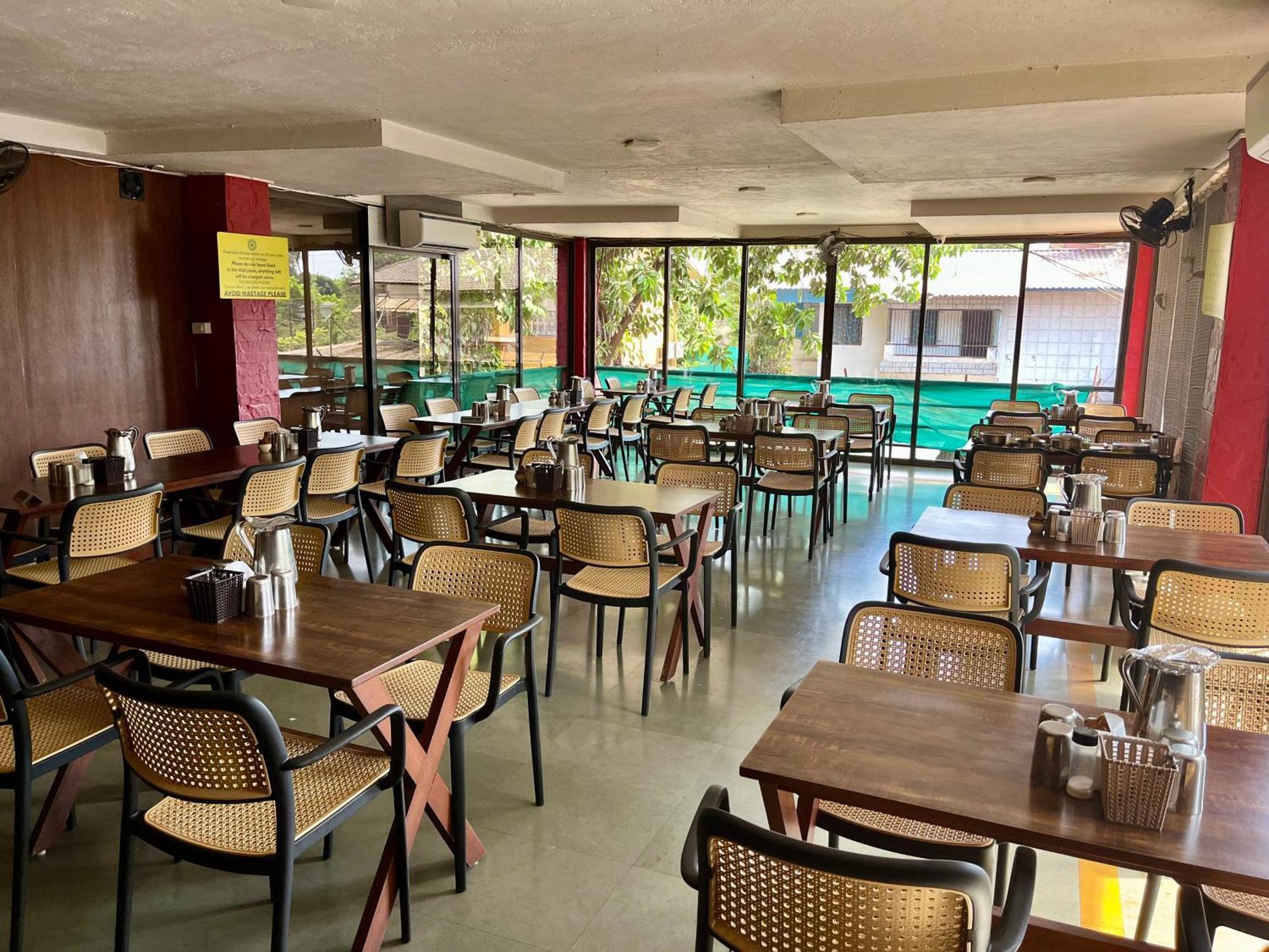 Girivihar Holiday Club - Pure Veg Lonavala Extérieur photo